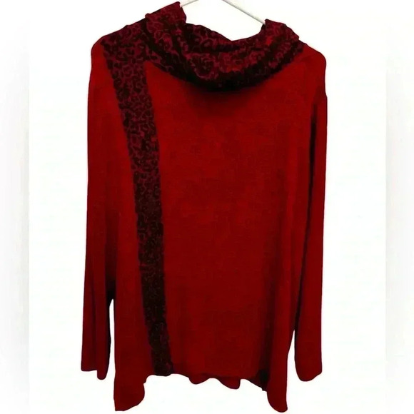 Weekends by Chico’s Sweater Women’s 2 Large/12 Red Black Animal Print Leopard - Picture 1 of 7